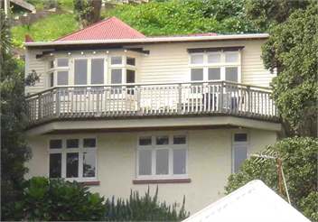 Oriental Bay Retreat