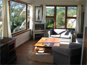 Lounge Area ( Very Sunny )