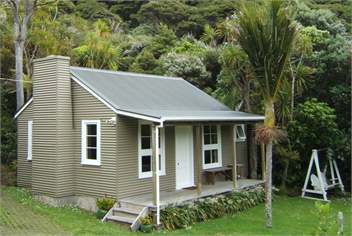 Here's your home in Piha