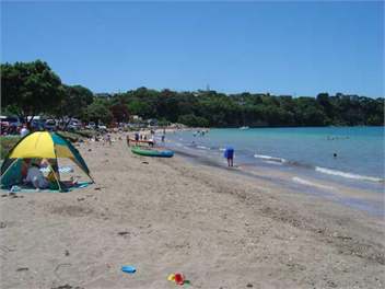 Arkles Bay Beach