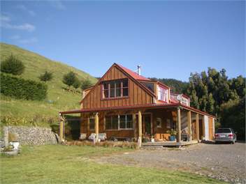Waipuke Lodge