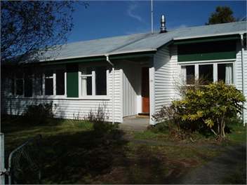 Turangi Town Holiday House