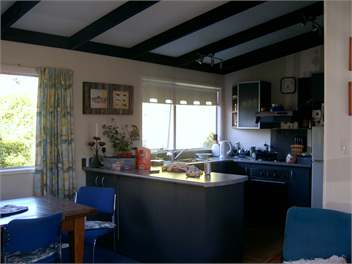 Nice clean kitchen 