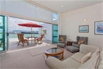 Lounge to norwest deck