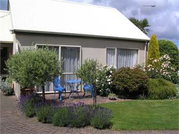 Sunny north facing front view