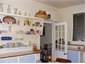 Large, Well Lit and Warm Kitchen