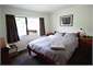 Bedroom 2 (Queen Bed)