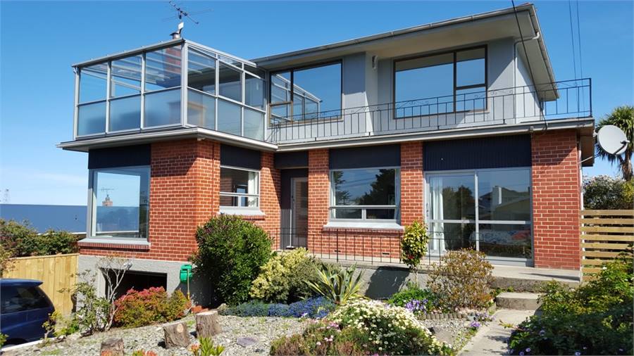 Front view of property