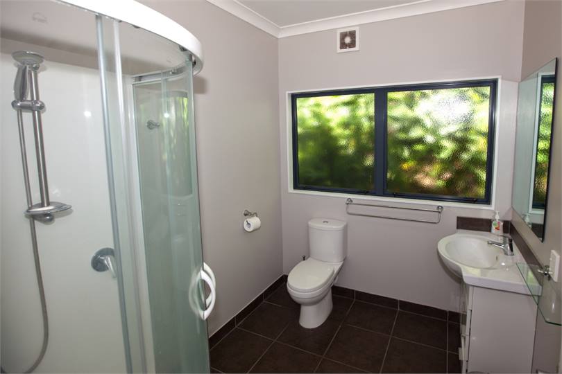 2nd bathroom