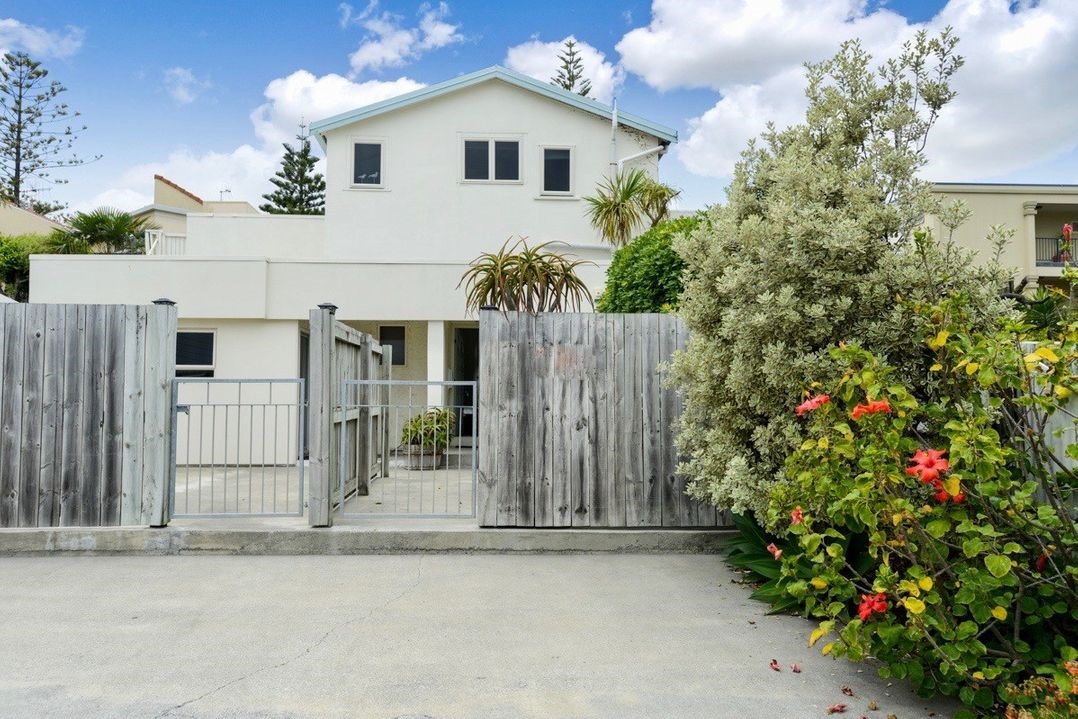 Bakers Loft (Bachcare) Napier Apartment for rent Holiday Houses