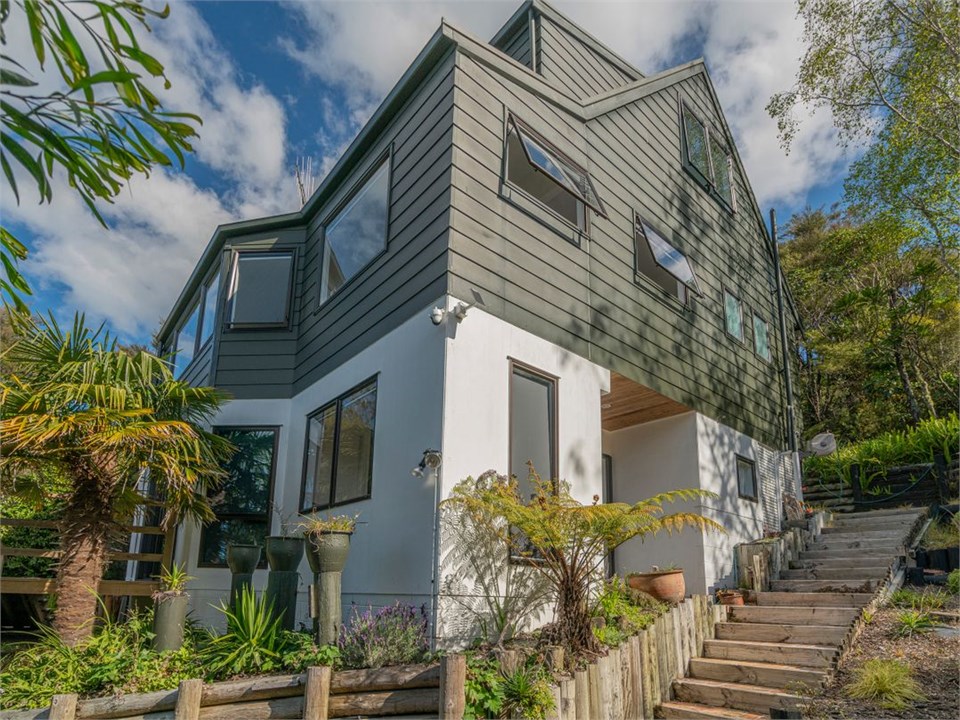 Hillside Haven (Bachcare) Tairua Holiday Home for rent Holiday Houses