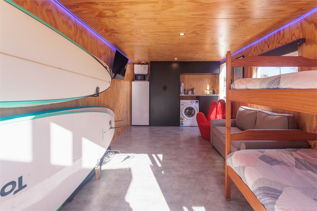 Sleepout with x-box, single bunks & pull-out couch