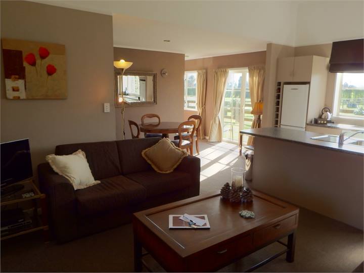 Cherry Cottage Living and Dining