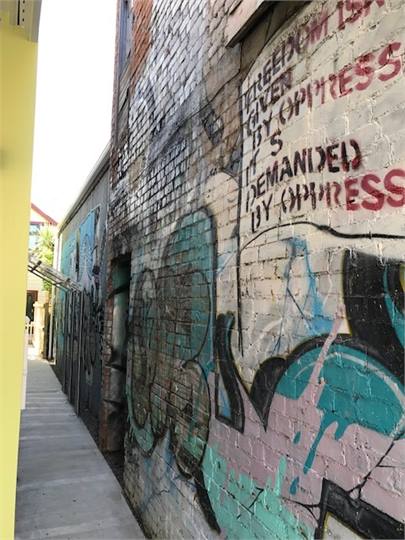 Private, well lit alley to studio