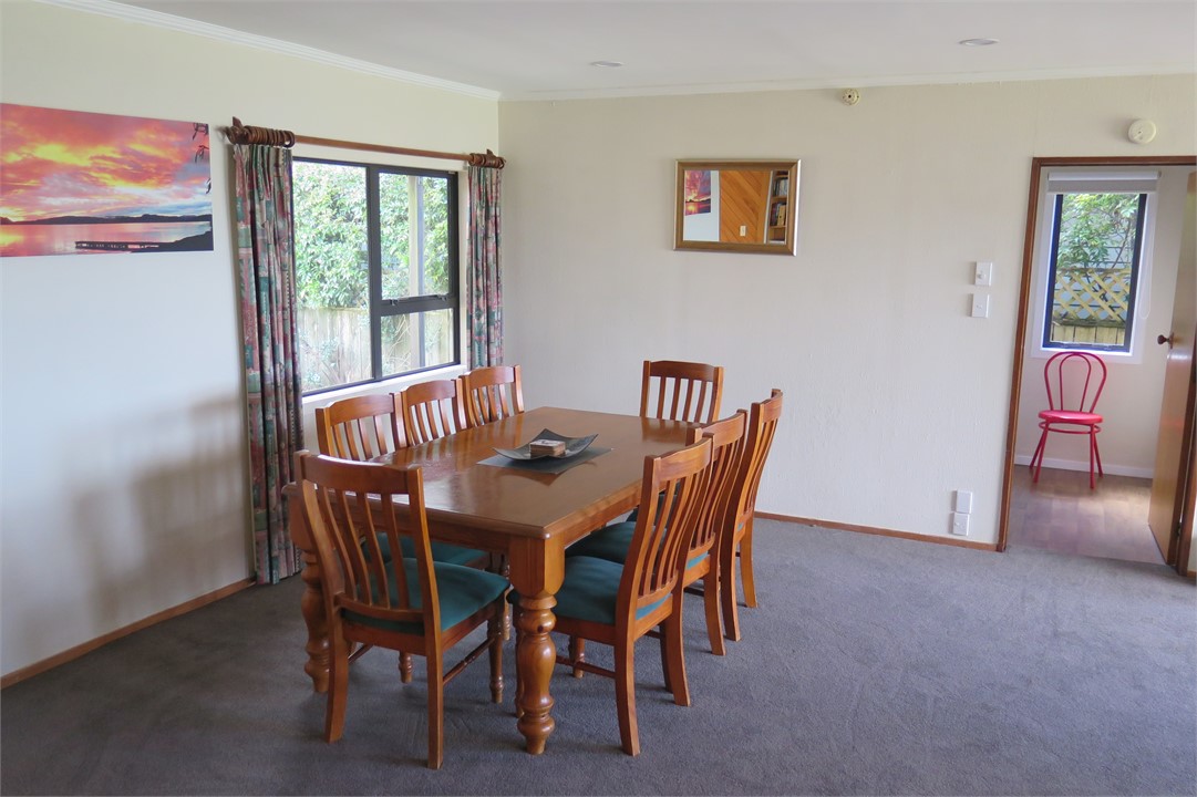 Dining for 8 - 13 guests extra tables and serving