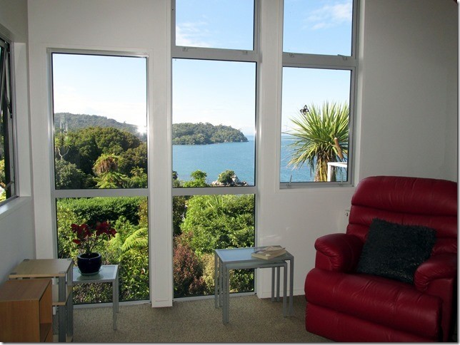 Lounge area - modern, light and warm and views