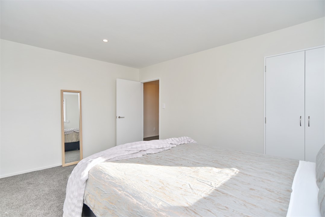 Bedroom 1 has a Queen sized bed