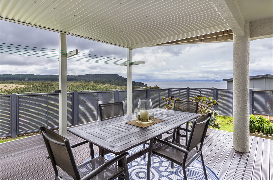 Lower deck with barbeque area and garden