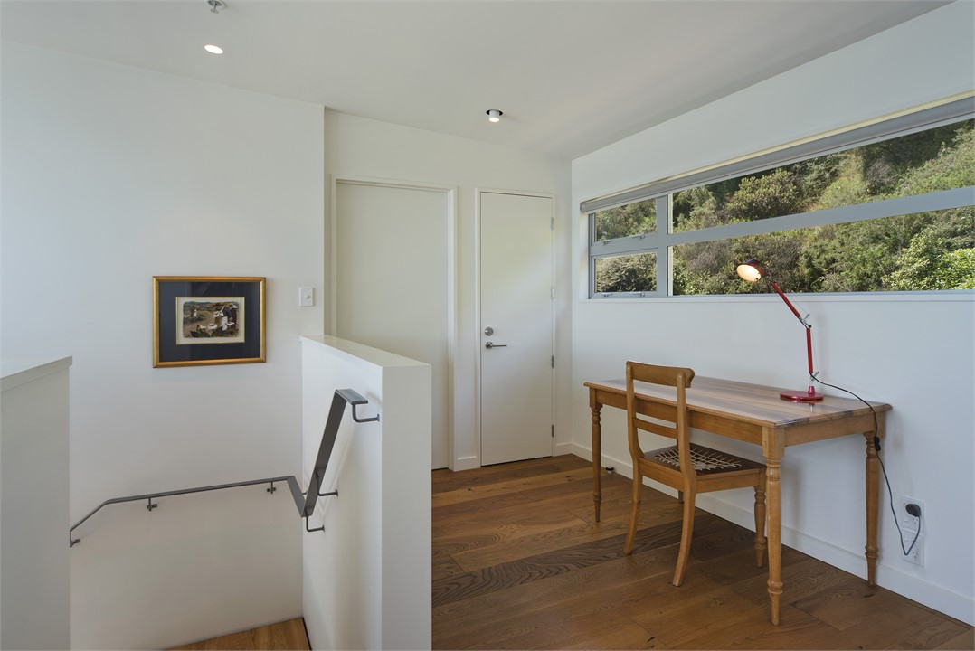 Second level landing