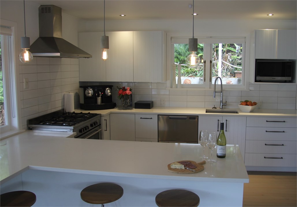 Kawau Lodge self catering kitchen