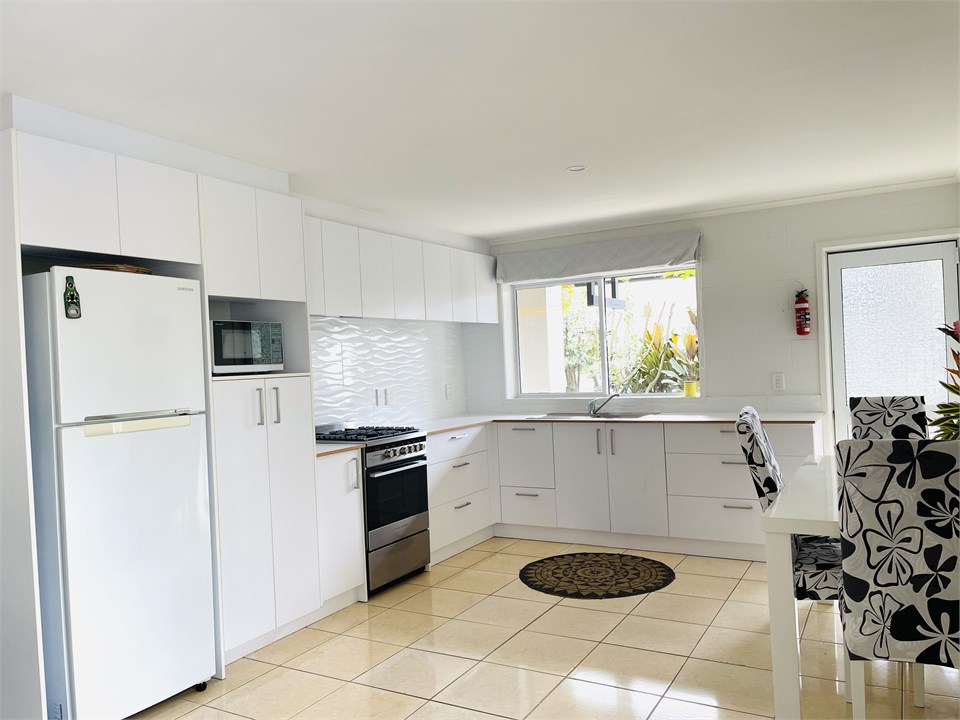 Downstairs Full Kitchen