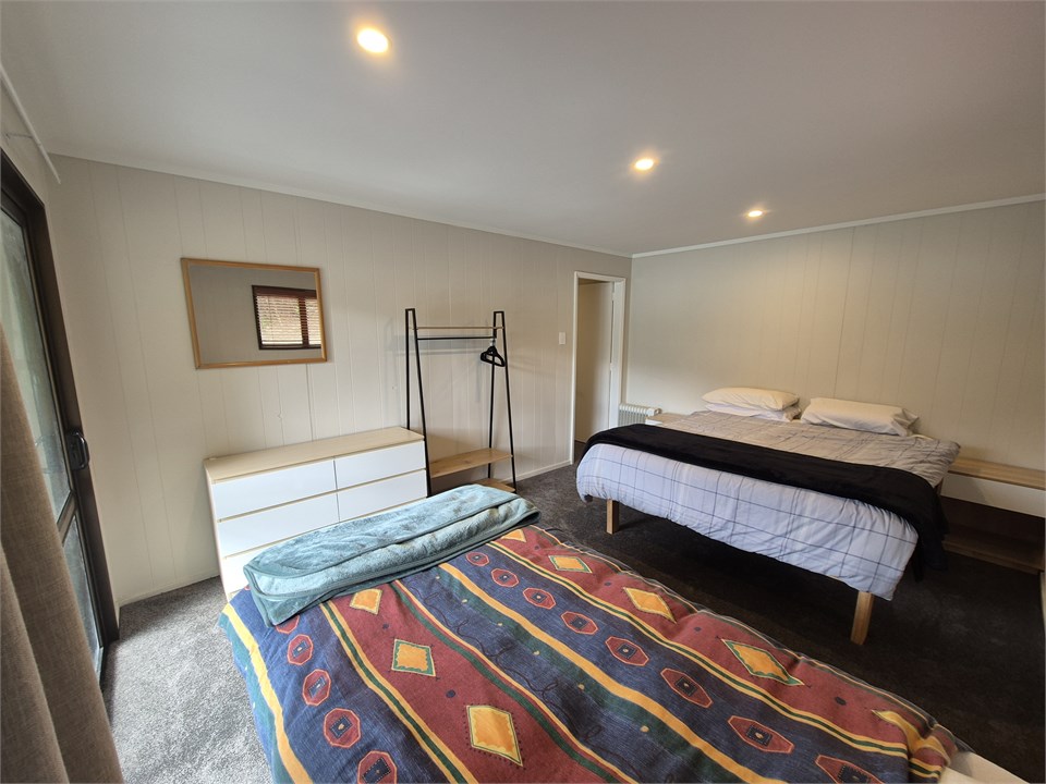 Bedroom 4 again, different angle