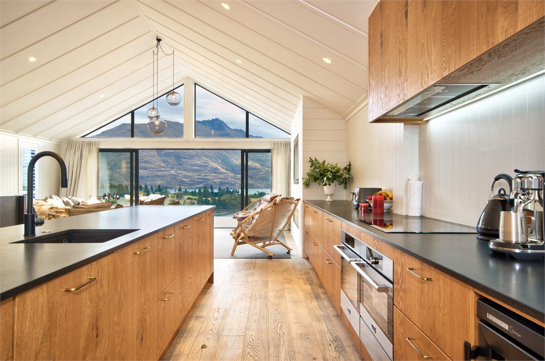 Ultra modern kitchen with all mod cons