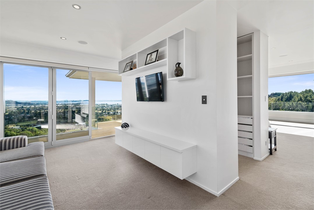 Master bedroom lounge
