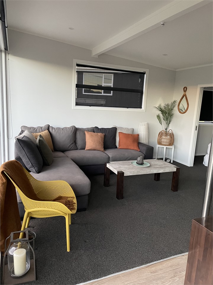 Modern Beach Apartment Foxton Beach Beach House for rent Holiday Houses