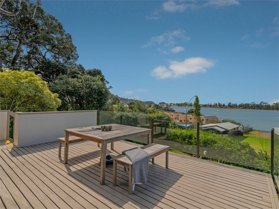 Tairua Harbour Views (Bachcare) Tairua Holiday Home for rent