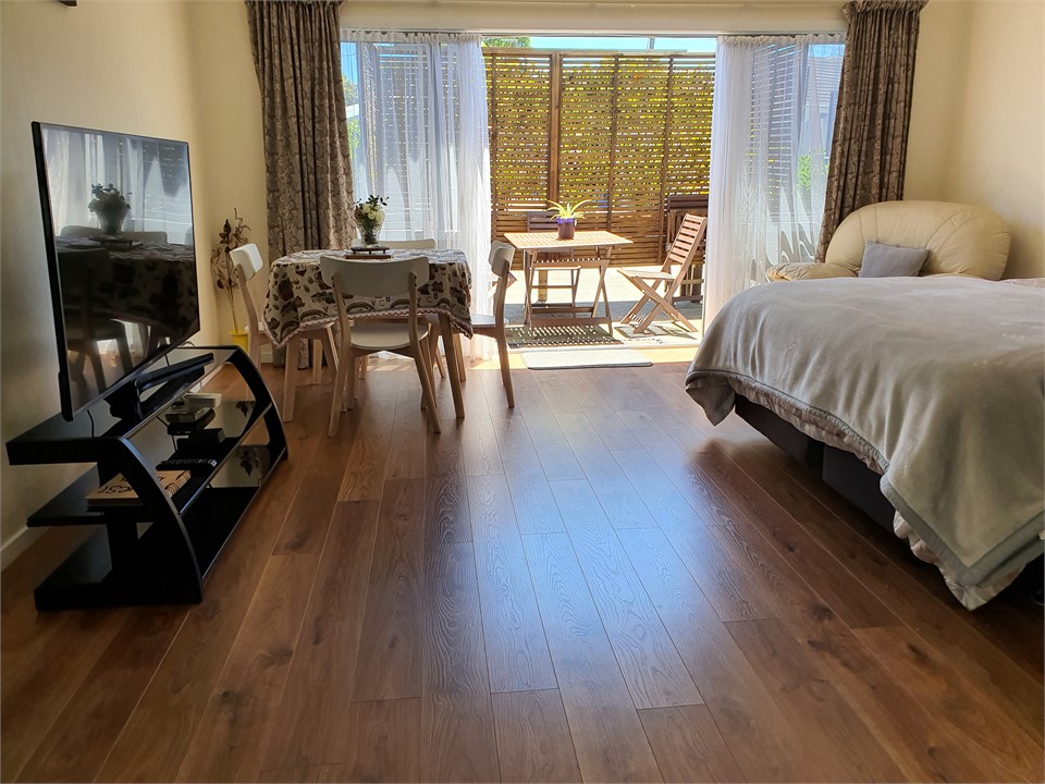 Alice House King Suite Auckland Bed & Breakfast for rent Holiday