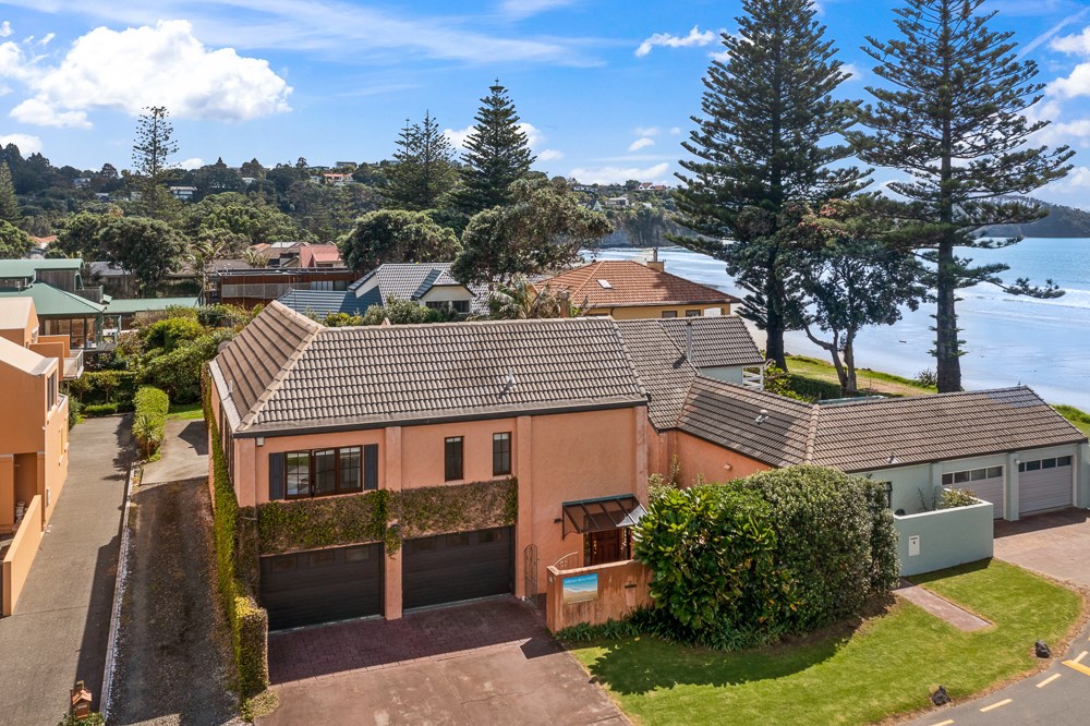 Orewa Beachside Orewa Beach Apartment for rent Holiday Houses