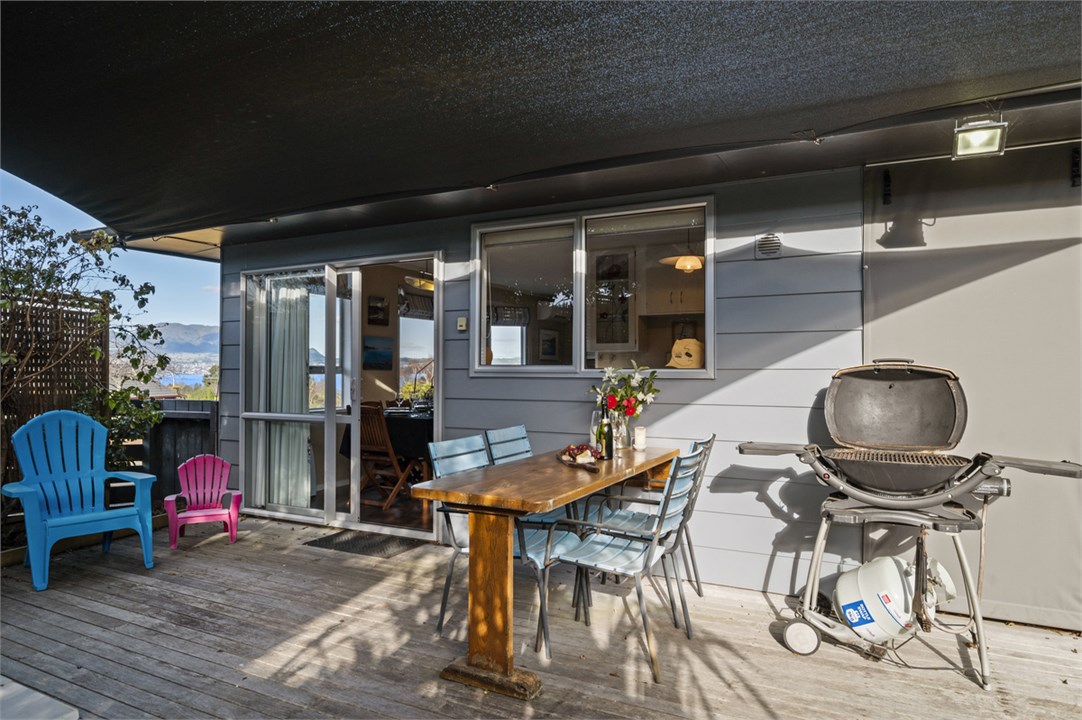 Private outdoor entertaining area with Weber BBQ &