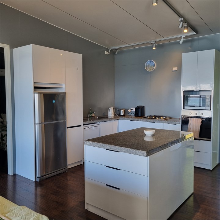 Fully Kitted Kitchen