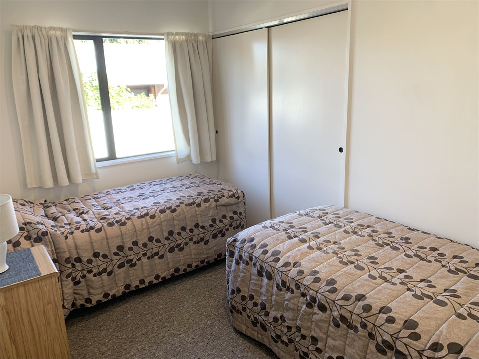 Bedroom 3 (2 x singles)