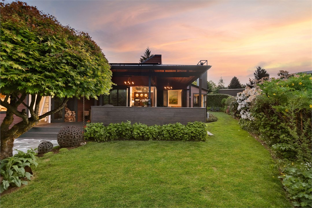 Aura Queenstown Holiday Homes | Arrowtown Luxury E