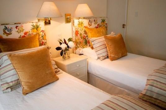 Emerald Cottage - Twin bedroom