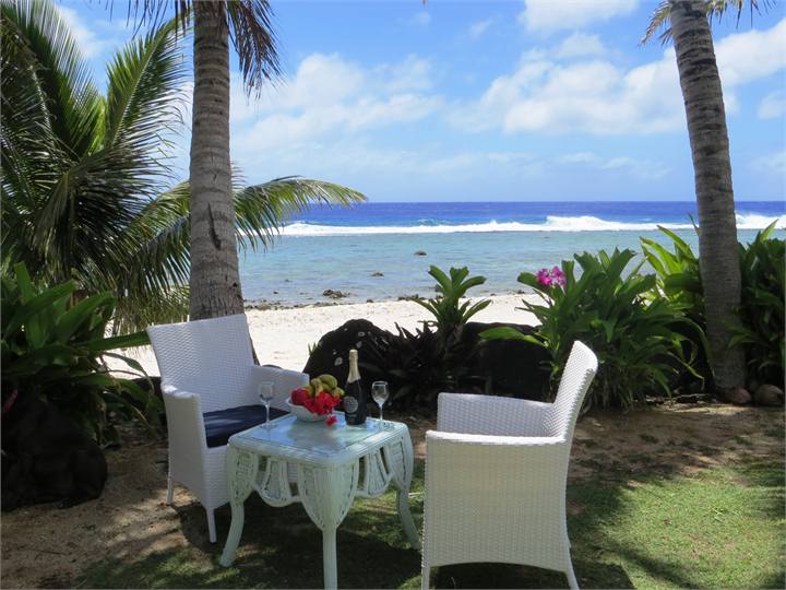 Champagne for 2 on the beachfront