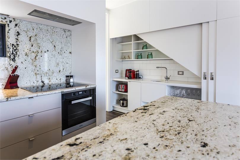 Fully equipped modern kitchen