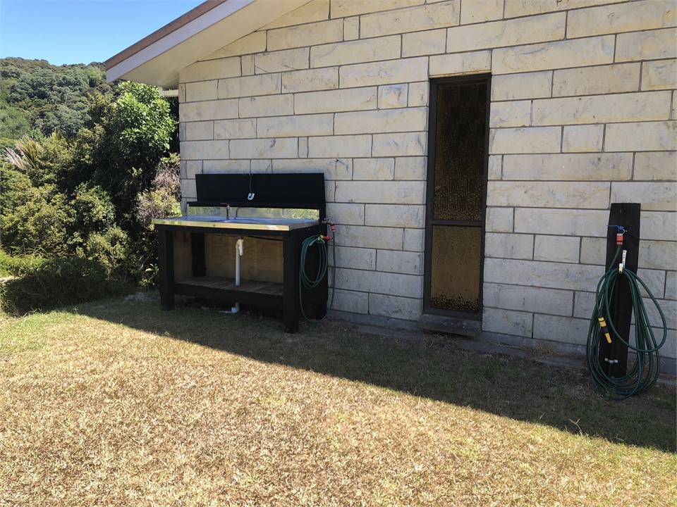 Great fish filleting & boat wash down area