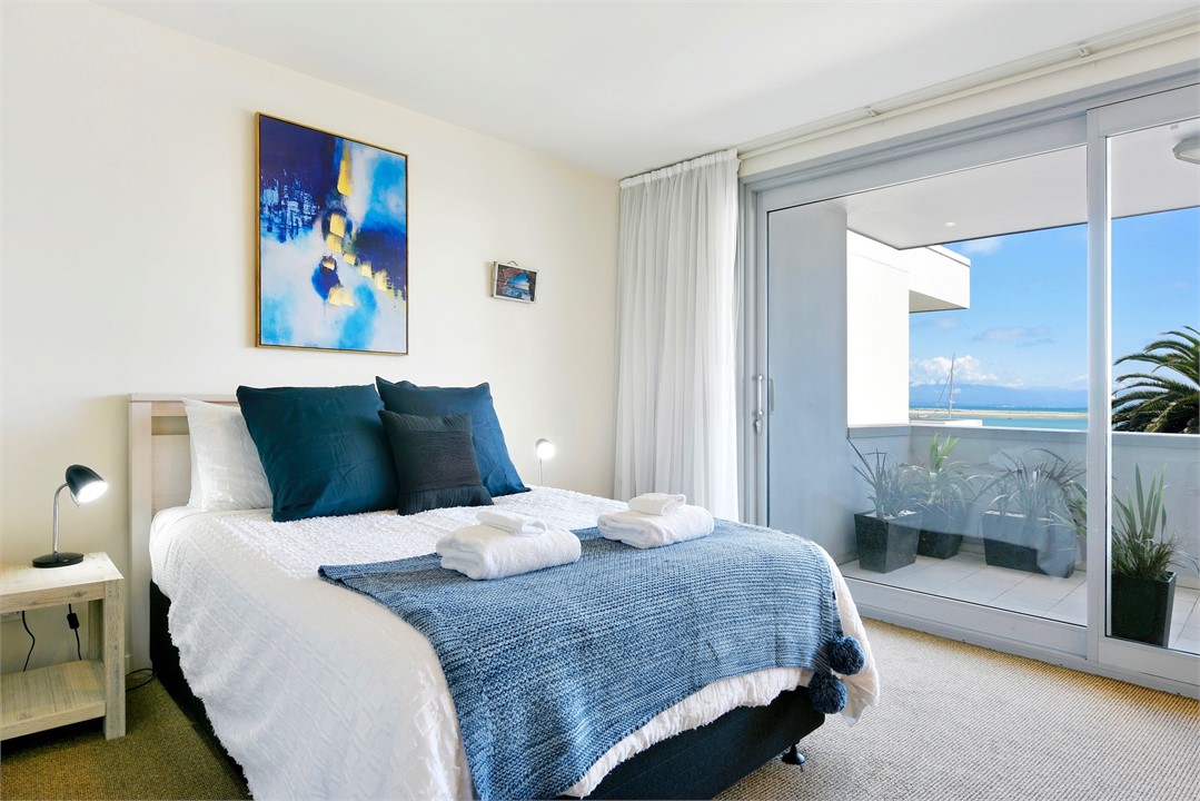 Master Bedroom with Queen Bed, Sea Views