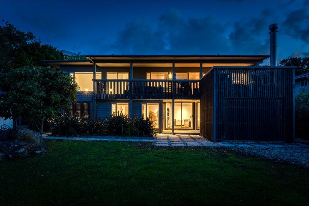 ONEROA BEACHFRONT Waiheke Island for rent Holiday Houses