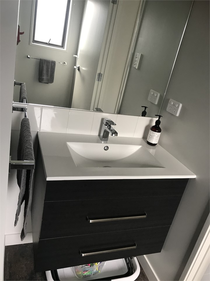 Bathroom vanity