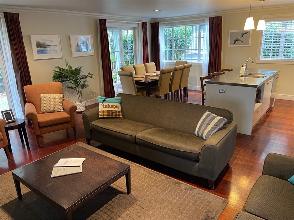 lounge dining Kitchen