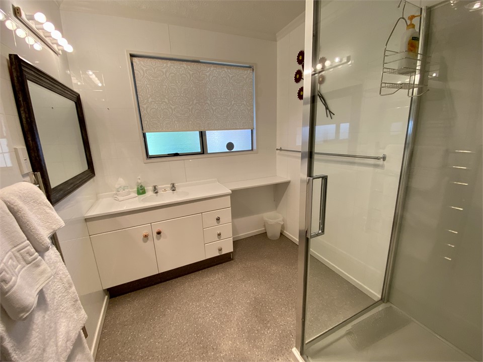 Main Bathroom