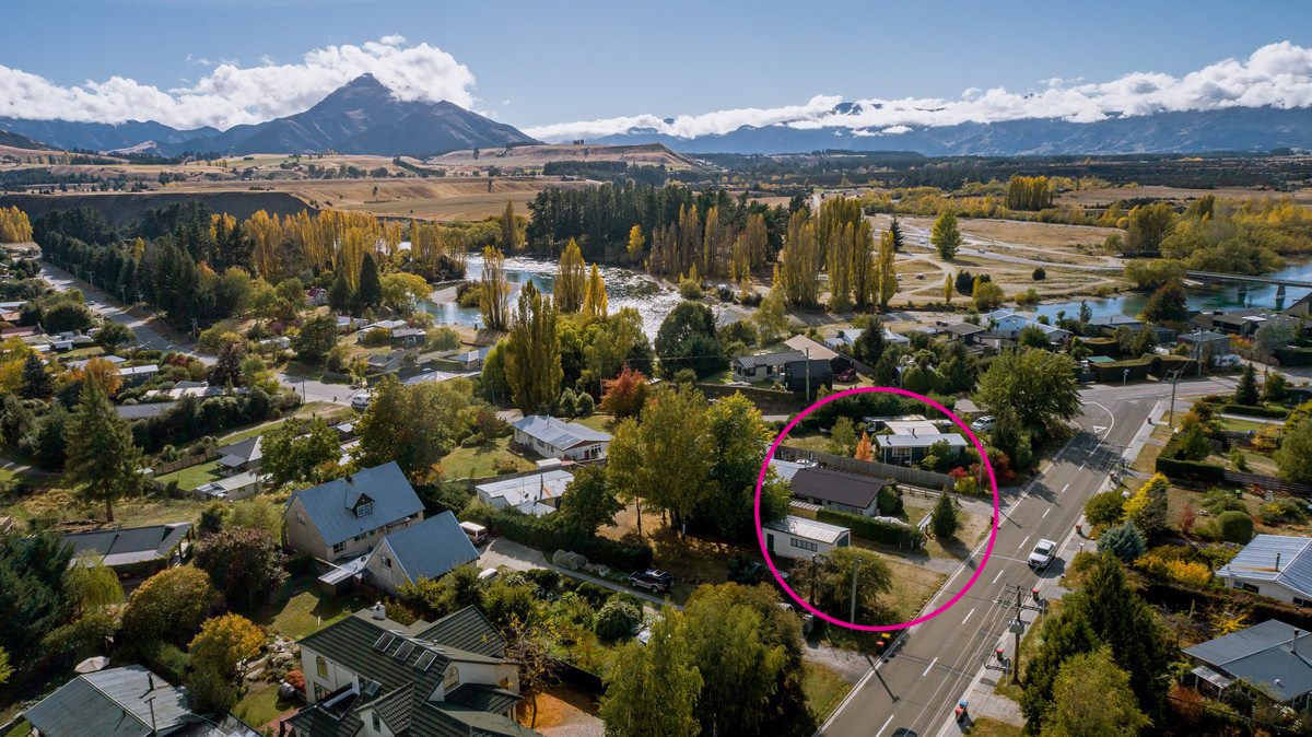 River is two minute walk away