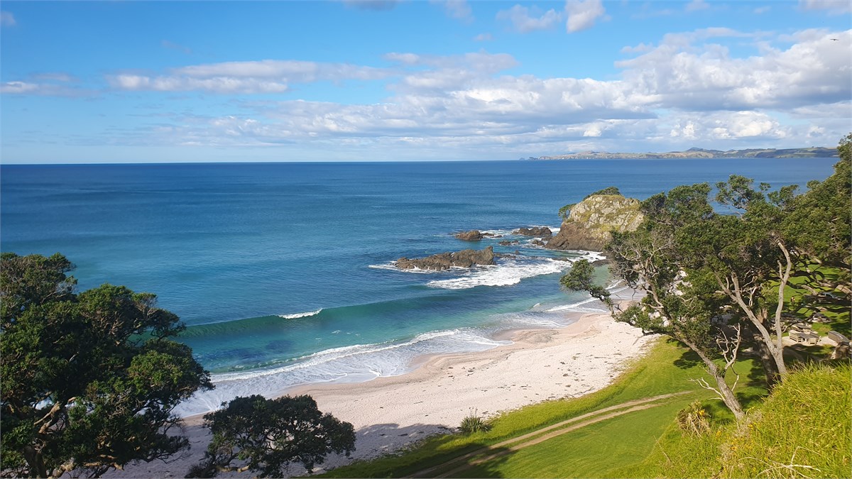 Stunning deserted sandy beaches a short paddle dow