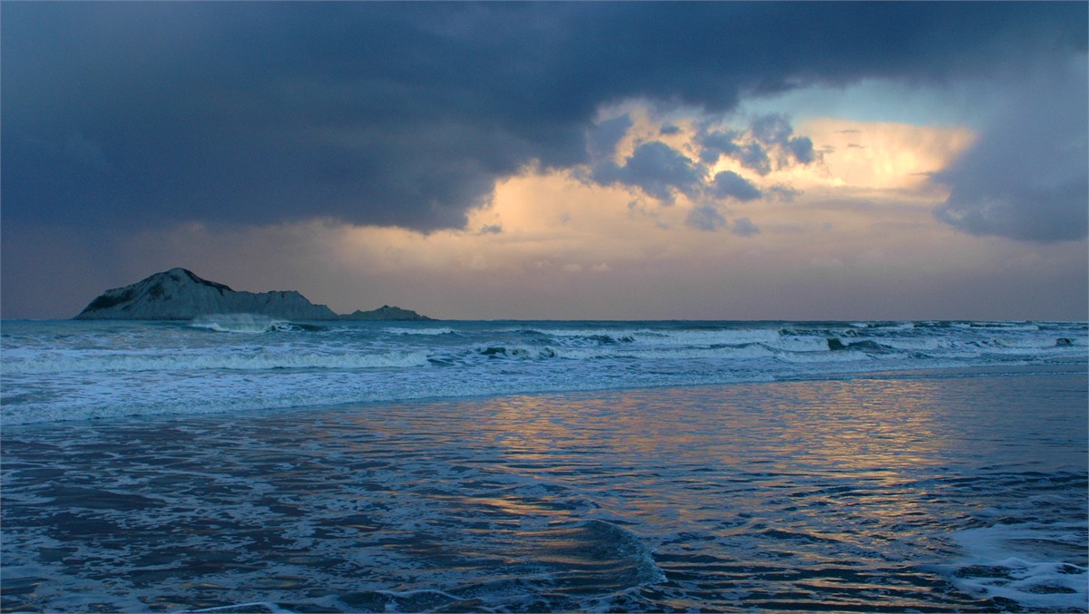 Te Motu a Kura from Waimarama Beach