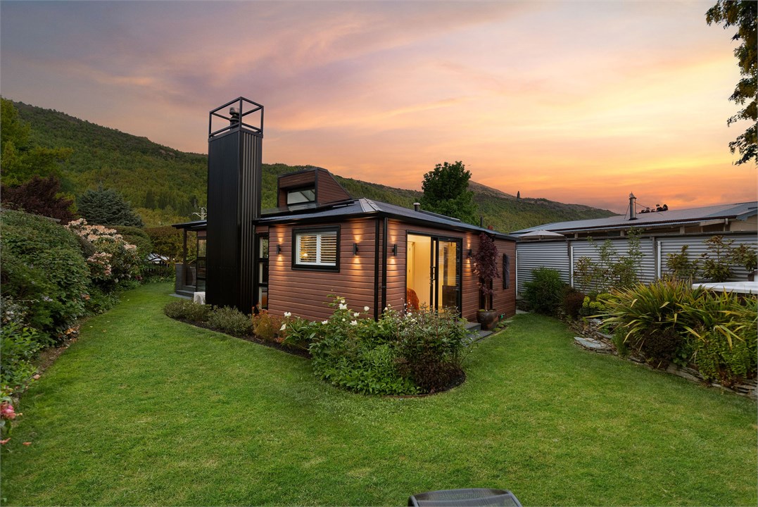 Aura Queenstown Holiday Homes | Arrowtown Luxury E