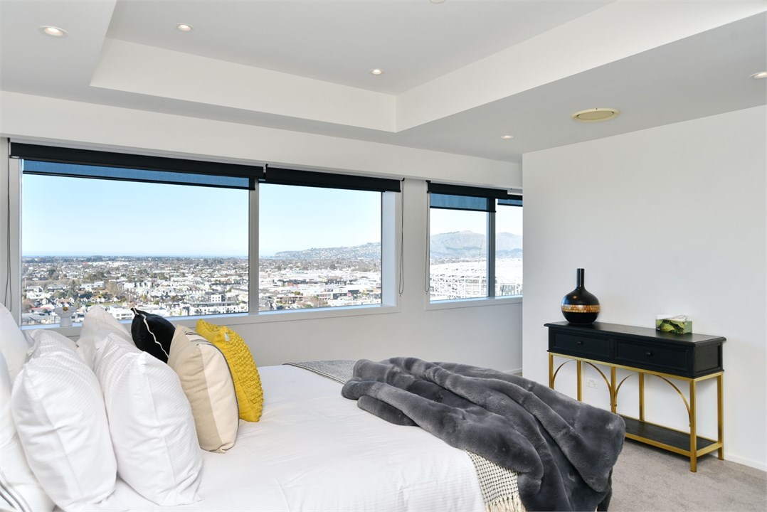 Bedroom 1 has a King bed